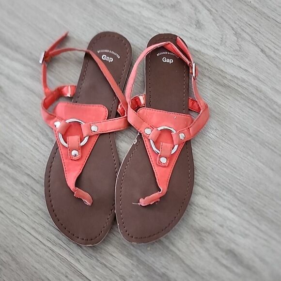 Gap Sandals  - Picture 1 of 4